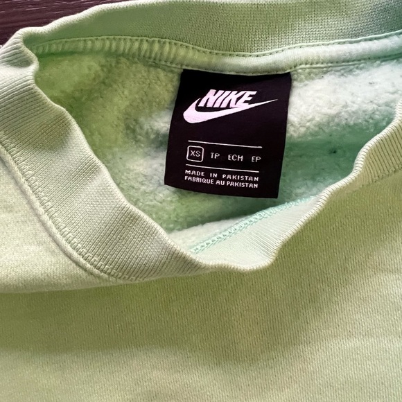 Nike Oversized Crewneck - Picture 4 of 4